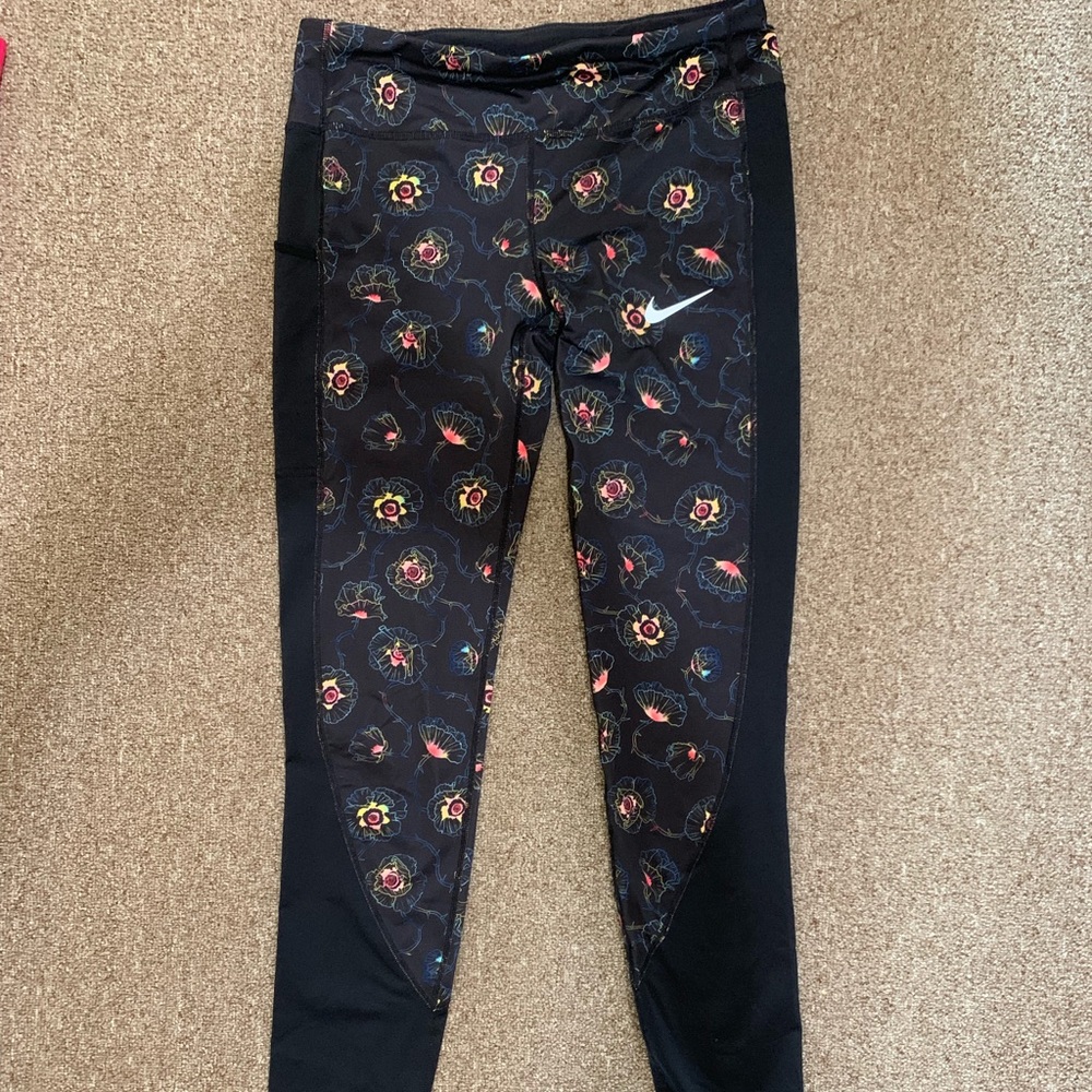 Nike leggings